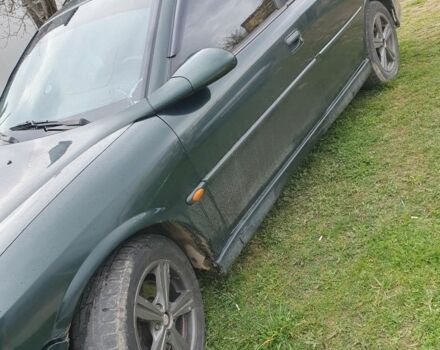 Зелений Опель Вектра, об'ємом двигуна 0 л та пробігом 111 тис. км за 2250 $, фото 1 на Automoto.ua