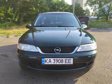 Опель Вектра 2000 в Киеве на Automoto.ua Зеленый Опель Вектра, объемом двигателя 1.6 л и пробегом 250 тыс. км за 3700 $, фото 1 на Automoto.ua