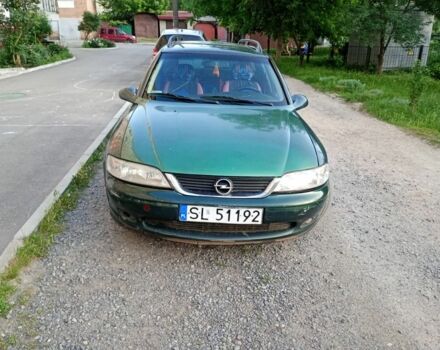 Зеленый Опель Вектра, объемом двигателя 2 л и пробегом 300 тыс. км за 1500 $, фото 1 на Automoto.ua