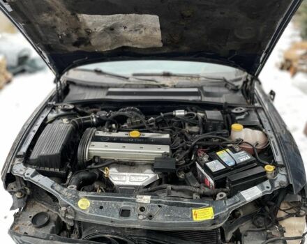 Зелений Опель Вектра, об'ємом двигуна 2 л та пробігом 320 тис. км за 1200 $, фото 1 на Automoto.ua