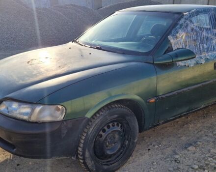 Зеленый Опель Вектра, объемом двигателя 6 л и пробегом 50 тыс. км за 450 $, фото 1 на Automoto.ua