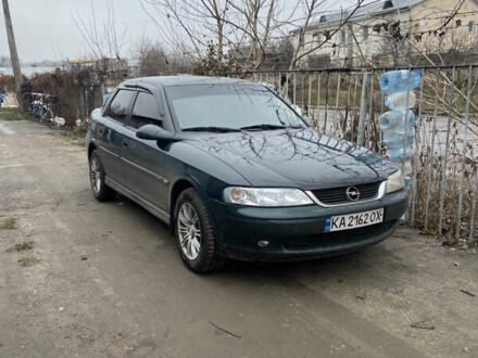 Зелений Опель Вектра, об'ємом двигуна 2 л та пробігом 350 тис. км за 2800 $, фото 1 на Automoto.ua