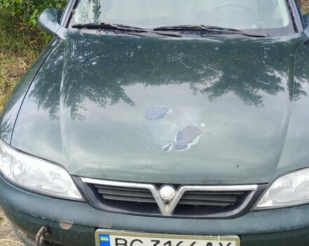 Зелений Опель Вектра, об'ємом двигуна 2 л та пробігом 500 тис. км за 1500 $, фото 1 на Automoto.ua