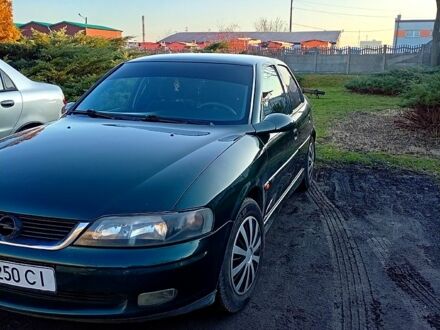 Зеленый Опель Вектра, объемом двигателя 2 л и пробегом 370 тыс. км за 2500 $, фото 1 на Automoto.ua