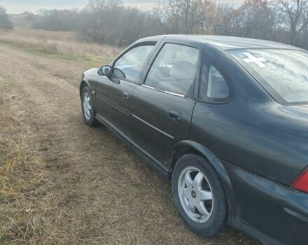 Зелений Опель Вектра, об'ємом двигуна 2 л та пробігом 255 тис. км за 800 $, фото 1 на Automoto.ua