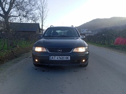 Зеленый Опель Вектра, объемом двигателя 2.2 л и пробегом 235 тыс. км за 2250 $, фото 1 на Automoto.ua