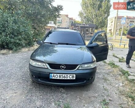 Зеленый Опель Вектра, объемом двигателя 1.8 л и пробегом 307 тыс. км за 2300 $, фото 1 на Automoto.ua
