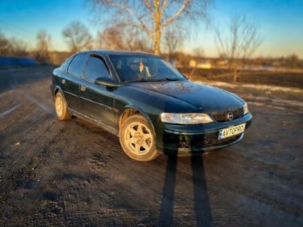 Зелений Опель Вектра, об'ємом двигуна 0 л та пробігом 250 тис. км за 2300 $, фото 1 на Automoto.ua