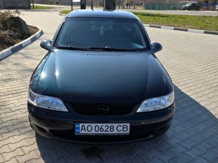 Зелений Опель Вектра, об'ємом двигуна 1.8 л та пробігом 425 тис. км за 2900 $, фото 1 на Automoto.ua