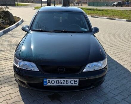 Зеленый Опель Вектра, объемом двигателя 1.8 л и пробегом 425 тыс. км за 2900 $, фото 1 на Automoto.ua