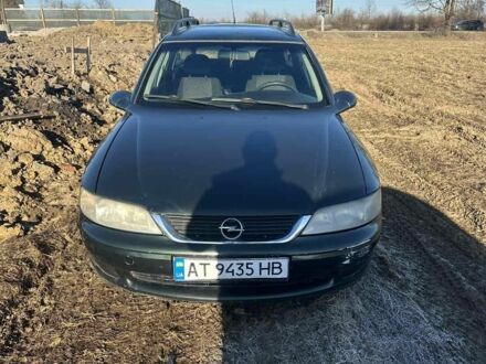 Зеленый Опель Вектра, объемом двигателя 2 л и пробегом 450 тыс. км за 2300 $, фото 1 на Automoto.ua