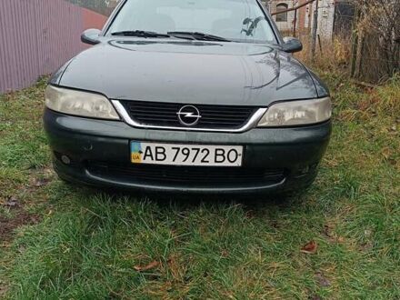 Зеленый Опель Вектра, объемом двигателя 2.2 л и пробегом 212 тыс. км за 3800 $, фото 1 на Automoto.ua