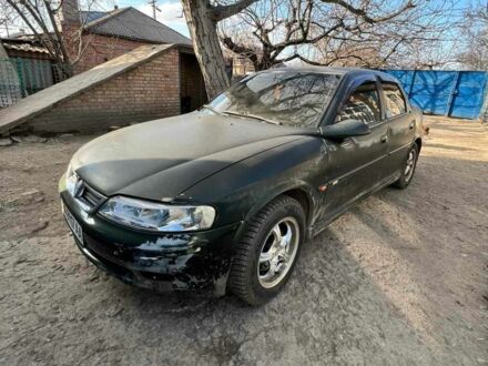 Зеленый Опель Вектра, объемом двигателя 0 л и пробегом 340 тыс. км за 900 $, фото 1 на Automoto.ua