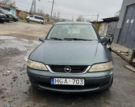 Зелений Опель Вектра, об'ємом двигуна 2 л та пробігом 300 тис. км за 900 $, фото 1 на Automoto.ua