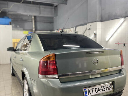 Зеленый Опель Вектра, объемом двигателя 2.2 л и пробегом 350 тыс. км за 3099 $, фото 1 на Automoto.ua
