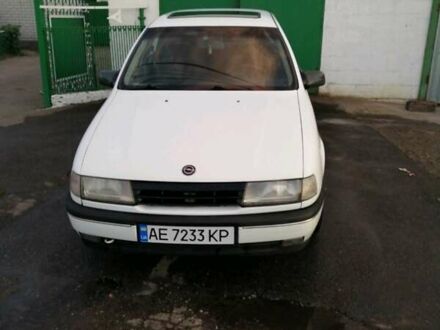 Опель Вектра А 1990 у Новомосковске на Automoto.ua Білий Опель Вектра А, об'ємом двигуна 2 л та пробігом 128 тис. км за 2999 $, фото 1 на Automoto.ua