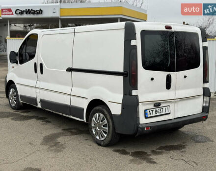 Белый Опель Виваро, объемом двигателя 1.9 л и пробегом 350 тыс. км за 4700 $, фото 1 на Automoto.ua