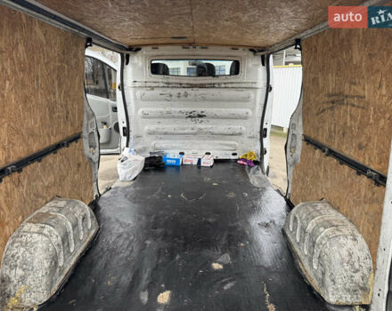 Белый Опель Виваро, объемом двигателя 1.9 л и пробегом 350 тыс. км за 4700 $, фото 11 на Automoto.ua