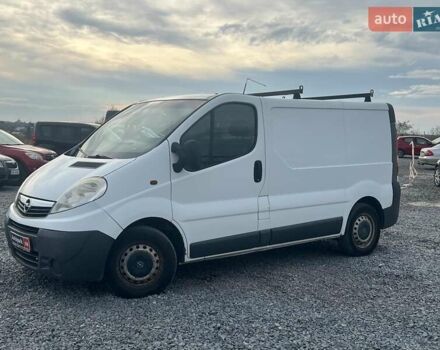 Белый Опель Виваро, объемом двигателя 2 л и пробегом 312 тыс. км за 6990 $, фото 2 на Automoto.ua