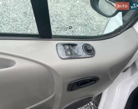 Белый Опель Виваро, объемом двигателя 2 л и пробегом 312 тыс. км за 6990 $, фото 16 на Automoto.ua