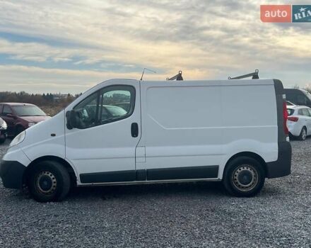 Белый Опель Виваро, объемом двигателя 2 л и пробегом 312 тыс. км за 6990 $, фото 3 на Automoto.ua