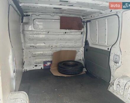 Белый Опель Виваро, объемом двигателя 2 л и пробегом 312 тыс. км за 6990 $, фото 24 на Automoto.ua