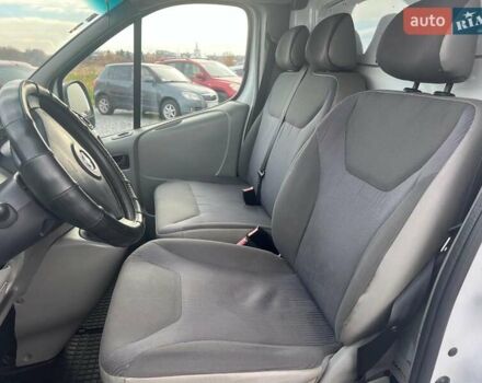 Белый Опель Виваро, объемом двигателя 2 л и пробегом 312 тыс. км за 6990 $, фото 17 на Automoto.ua