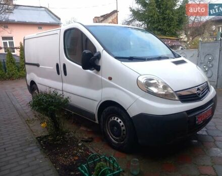 Белый Опель Виваро, объемом двигателя 2 л и пробегом 230 тыс. км за 10990 $, фото 6 на Automoto.ua
