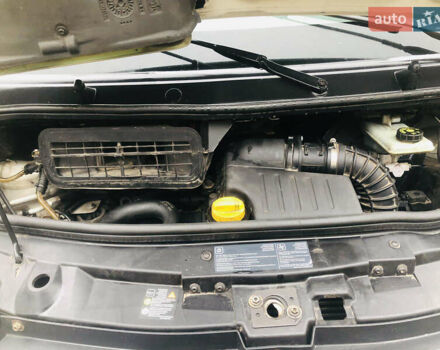 Белый Опель Виваро, объемом двигателя 2 л и пробегом 440 тыс. км за 12000 $, фото 7 на Automoto.ua