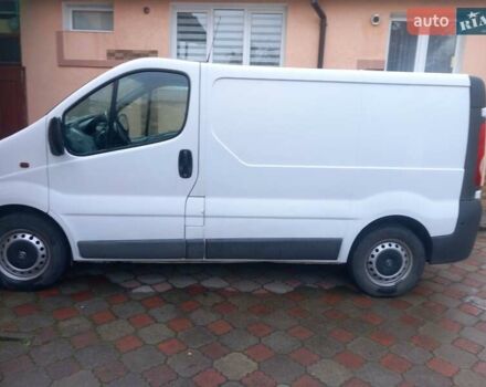 Белый Опель Виваро, объемом двигателя 2 л и пробегом 230 тыс. км за 10990 $, фото 4 на Automoto.ua