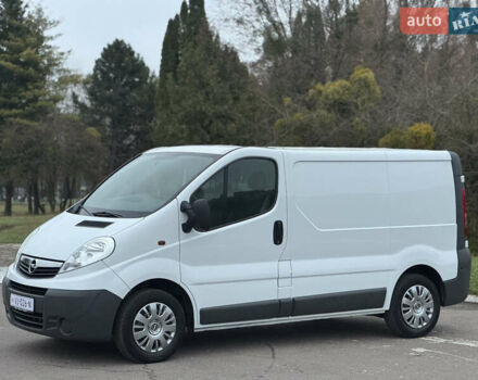 Белый Опель Виваро, объемом двигателя 2 л и пробегом 186 тыс. км за 11777 $, фото 10 на Automoto.ua