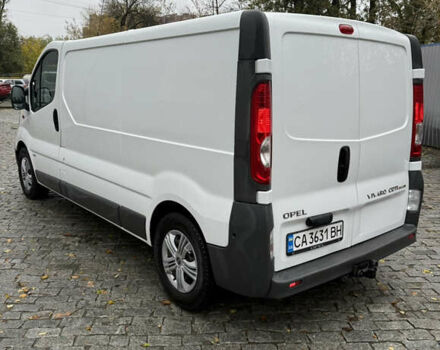 Белый Опель Виваро, объемом двигателя 2 л и пробегом 239 тыс. км за 12200 $, фото 5 на Automoto.ua