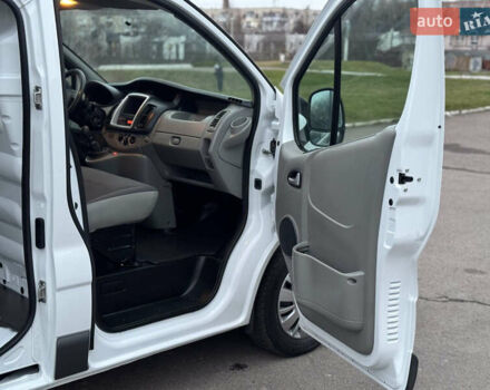 Белый Опель Виваро, объемом двигателя 2 л и пробегом 186 тыс. км за 11777 $, фото 18 на Automoto.ua