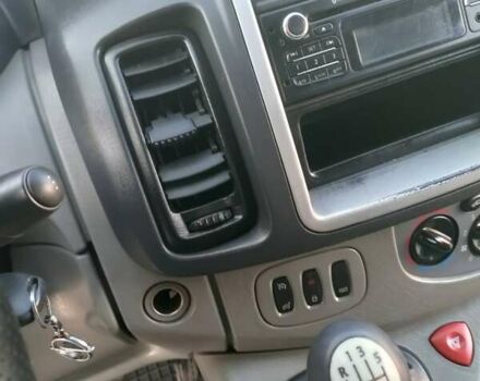 Белый Опель Виваро, объемом двигателя 2 л и пробегом 312 тыс. км за 10700 $, фото 23 на Automoto.ua