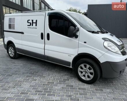 Білий Опель Віваро, об'ємом двигуна 2 л та пробігом 322 тис. км за 11200 $, фото 3 на Automoto.ua