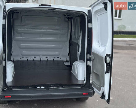 Белый Опель Виваро, объемом двигателя 2 л и пробегом 186 тыс. км за 11777 $, фото 17 на Automoto.ua