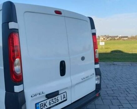 Белый Опель Виваро, объемом двигателя 2 л и пробегом 312 тыс. км за 10700 $, фото 18 на Automoto.ua