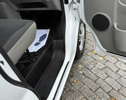 Белый Опель Виваро, объемом двигателя 2 л и пробегом 239 тыс. км за 12200 $, фото 15 на Automoto.ua