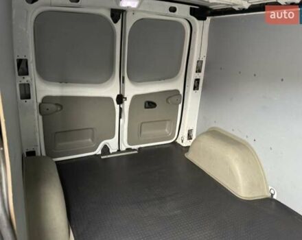 Білий Опель Віваро, об'ємом двигуна 2 л та пробігом 322 тис. км за 11200 $, фото 22 на Automoto.ua