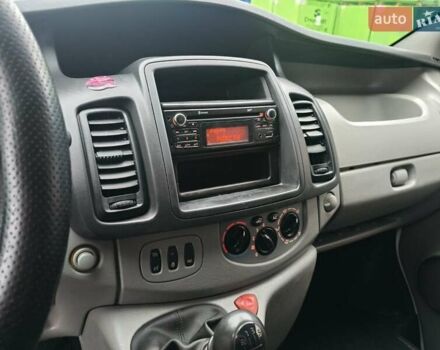 Белый Опель Виваро, объемом двигателя 2 л и пробегом 531 тыс. км за 9500 $, фото 19 на Automoto.ua