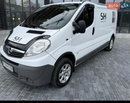 Білий Опель Віваро, об'ємом двигуна 2 л та пробігом 322 тис. км за 11200 $, фото 1 на Automoto.ua