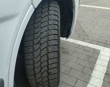 Белый Опель Виваро, объемом двигателя 2 л и пробегом 531 тыс. км за 9500 $, фото 24 на Automoto.ua