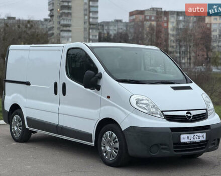 Белый Опель Виваро, объемом двигателя 2 л и пробегом 186 тыс. км за 11777 $, фото 3 на Automoto.ua