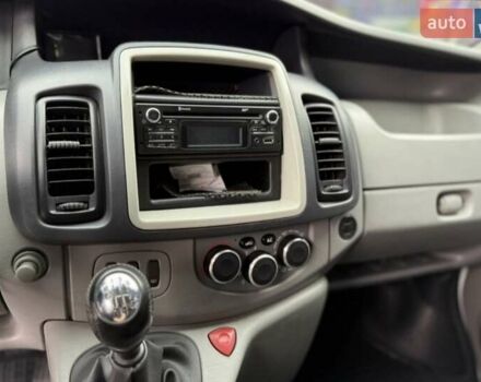 Білий Опель Віваро, об'ємом двигуна 2 л та пробігом 322 тис. км за 11200 $, фото 16 на Automoto.ua