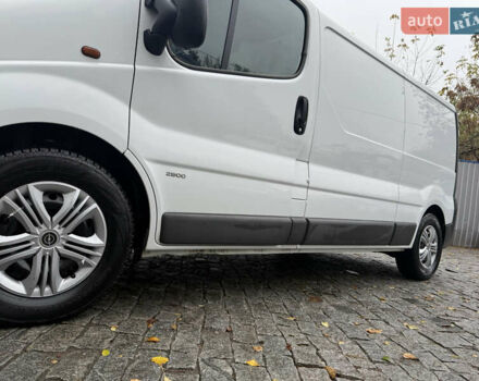 Белый Опель Виваро, объемом двигателя 2 л и пробегом 239 тыс. км за 12200 $, фото 8 на Automoto.ua