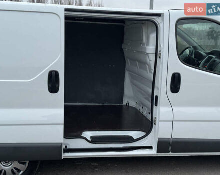Белый Опель Виваро, объемом двигателя 2 л и пробегом 186 тыс. км за 11777 $, фото 15 на Automoto.ua