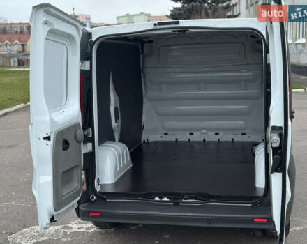 Белый Опель Виваро, объемом двигателя 2 л и пробегом 186 тыс. км за 11777 $, фото 14 на Automoto.ua