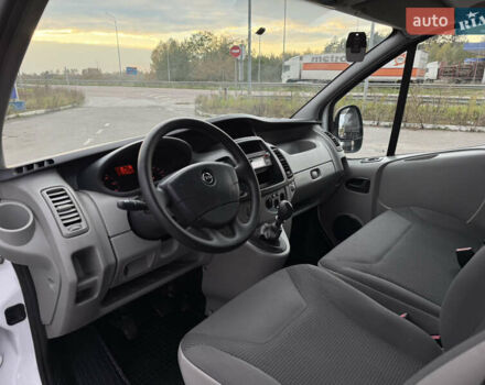 Опель Віваро 2014 у Радивилове на Automoto.ua Білий Опель Віваро, об'ємом двигуна 2 л та пробігом 222 тис. км за 11000 $, фото 16 на Automoto.ua