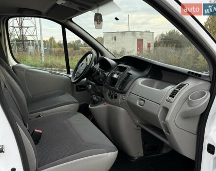 Опель Віваро 2014 у Радивилове на Automoto.ua Білий Опель Віваро, об'ємом двигуна 2 л та пробігом 222 тис. км за 11000 $, фото 22 на Automoto.ua