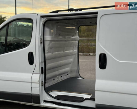 Опель Віваро 2014 у Радивилове на Automoto.ua Білий Опель Віваро, об'ємом двигуна 2 л та пробігом 222 тис. км за 11000 $, фото 32 на Automoto.ua